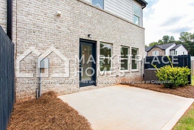 Building Photo - 301 White Tail Rd