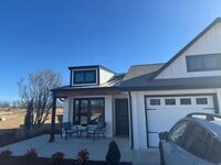 Building Photo - Newly Remodeled 2-Bedroom Duplex in Broken Arrow – Prime Location!