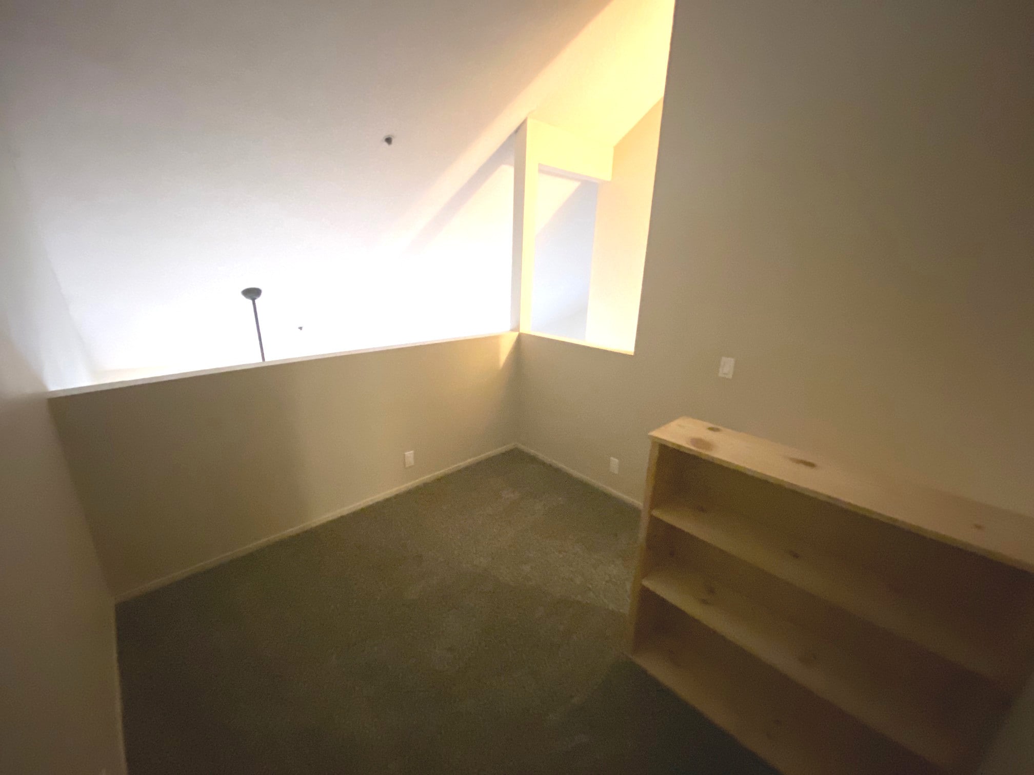 Loft - 1033 Southwood Dr