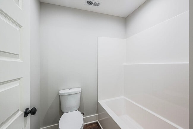 Building Photo - 809/811 Rodeo Lane