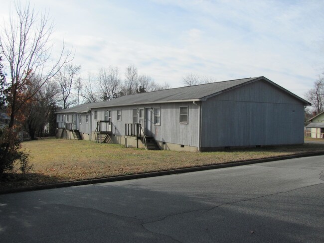 Building Photo - 200 Wagstaff St