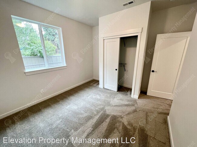 Building Photo - 2 br, 2 bath House - 20725 SE Iron Horse L...