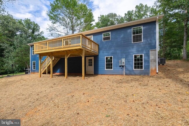 Building Photo - 307 Larkspur Rd