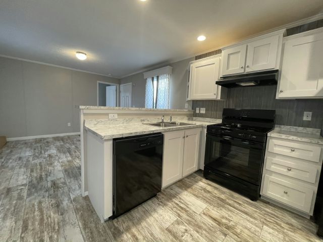 Building Photo - 7 Mary Ann Ct