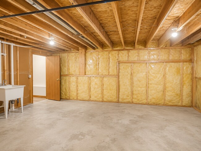 Building Photo - 625 Ellis Ave