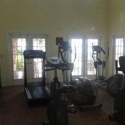 Building Photo - 1105 Lake Shore Dr