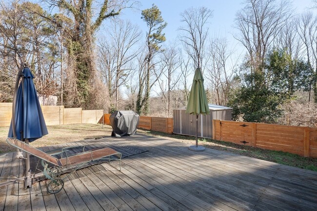 Building Photo - Beautifully Updated Home in Vibrant Atlanta Neighborhood