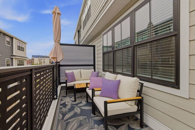 Building Photo - 50 Cate St