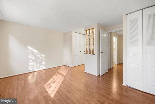 Building Photo - 8439 Lazy Creek Ct