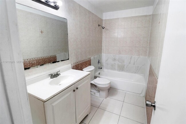 Building Photo - 5975 NW 25th Ct