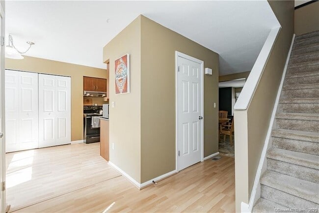 Building Photo - 128 Conestoga Way