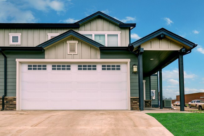 Creekstone apartments — community photo - Creekstone