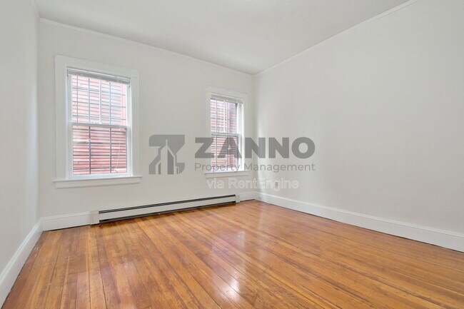 Building Photo - 19 Arnold St