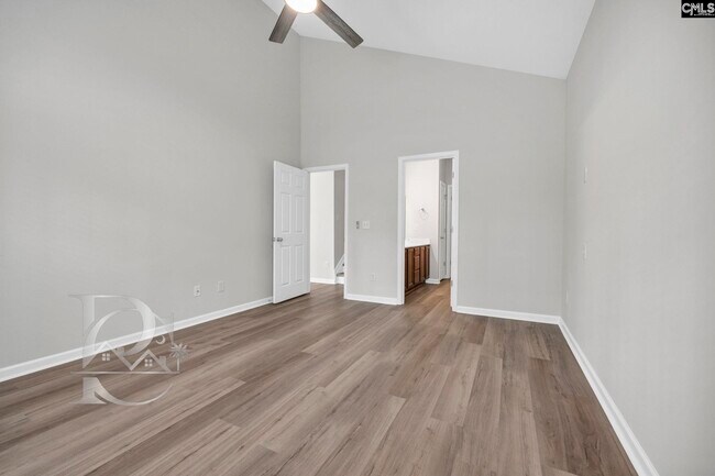 Building Photo - 151 Springhaven Dr