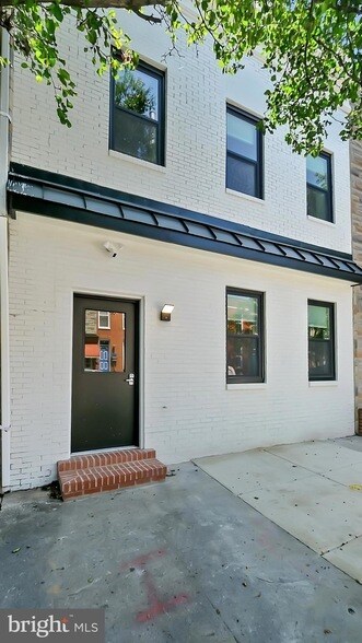 Building Photo - 1225 Washington Blvd