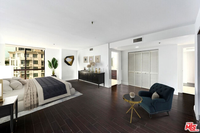 Building Photo - 10660 Wilshire Blvd