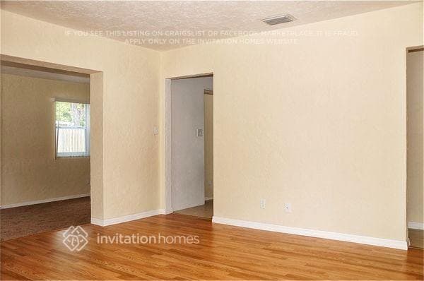 Building Photo - 6525 34th Ave N