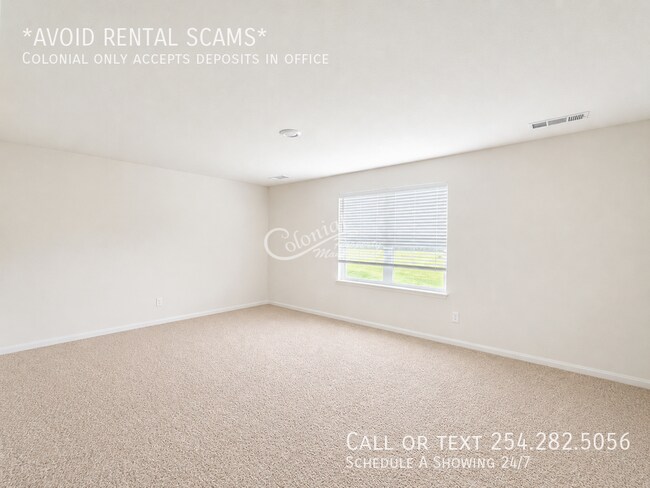 Building Photo - 325 Crescent Dr