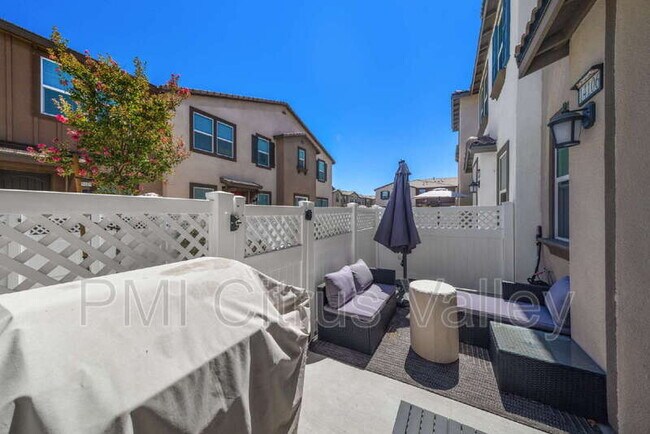 Building Photo - 34495 Agave Dr