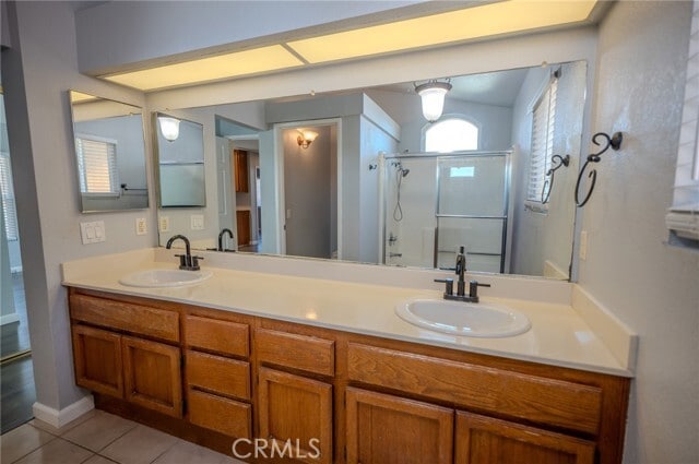 Building Photo - 3099 Oakview Ln