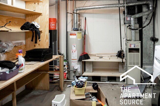 Building Photo - 1810 N Fremont St