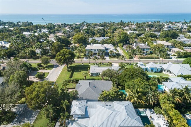 Building Photo - 339 4th Ave N