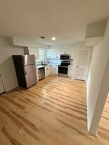 Building Photo - 708 Eric Dr