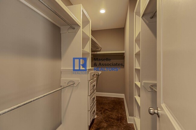 Building Photo - 3 Bed/2 Bath Home in Greenfield Station!!