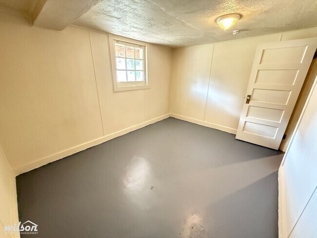 Building Photo - 1522 Browne Ave