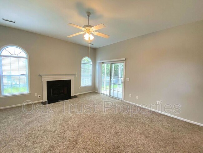 Building Photo - 110 Summer Trace Dr
