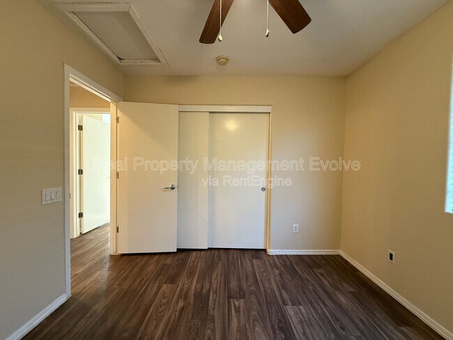 Building Photo - 8323 W Sheridan St