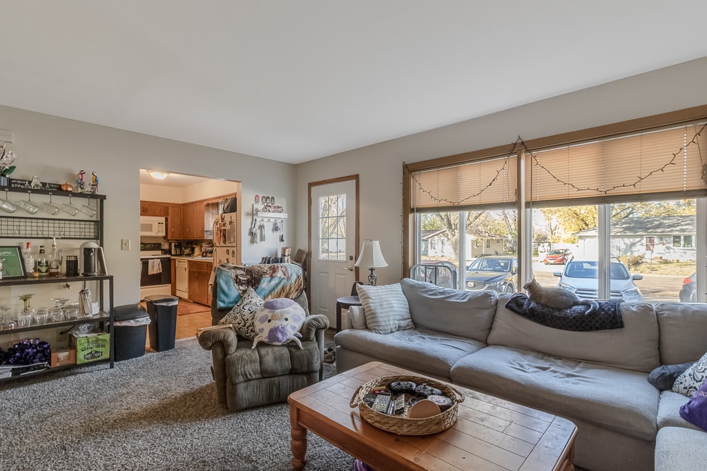 Building Photo - 119 E Welcome Ave