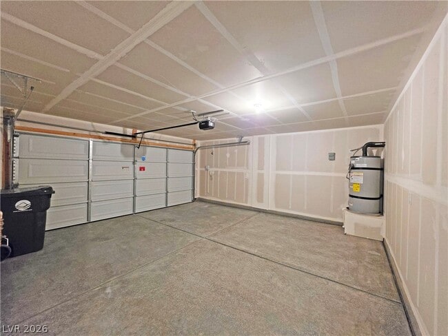 Building Photo - 710 Huyana Wind Dr