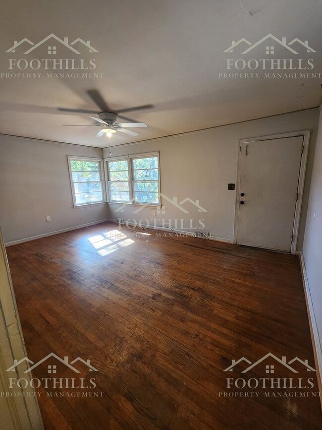 Building Photo - 414-416 Jeb Stuart Ave