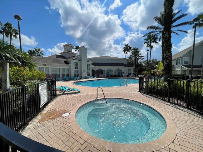 Building Photo - 9093 Lee Vista Blvd