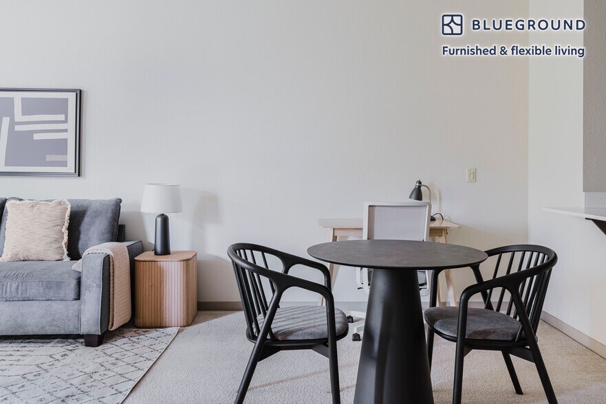 Building Photo - 5200 Iron Horse Pkwy