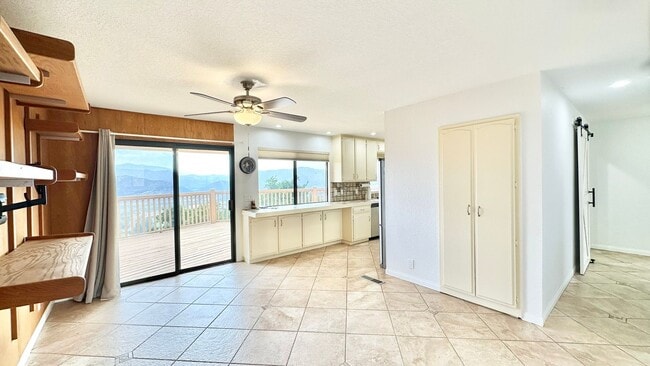 Building Photo - Beautiful Scenic Country Property with Vie...