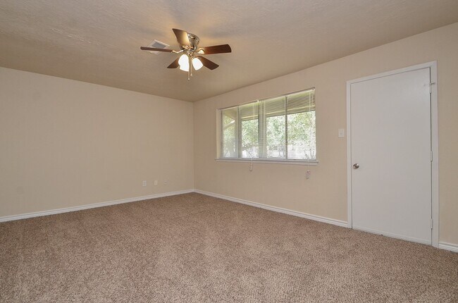 Building Photo - 15327 Falmouth Ave