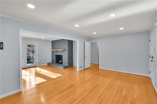 Building Photo - 2301 Echo Hills Cir NE