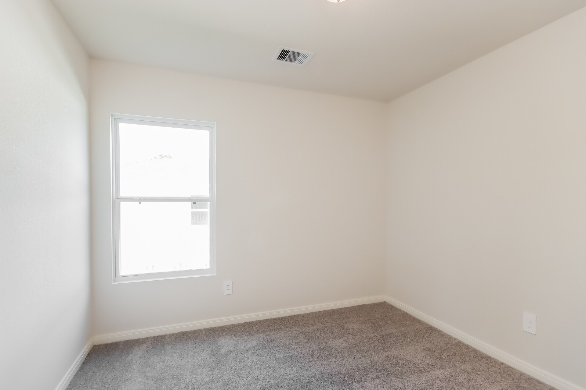 Building Photo - 246 Bluebonnet