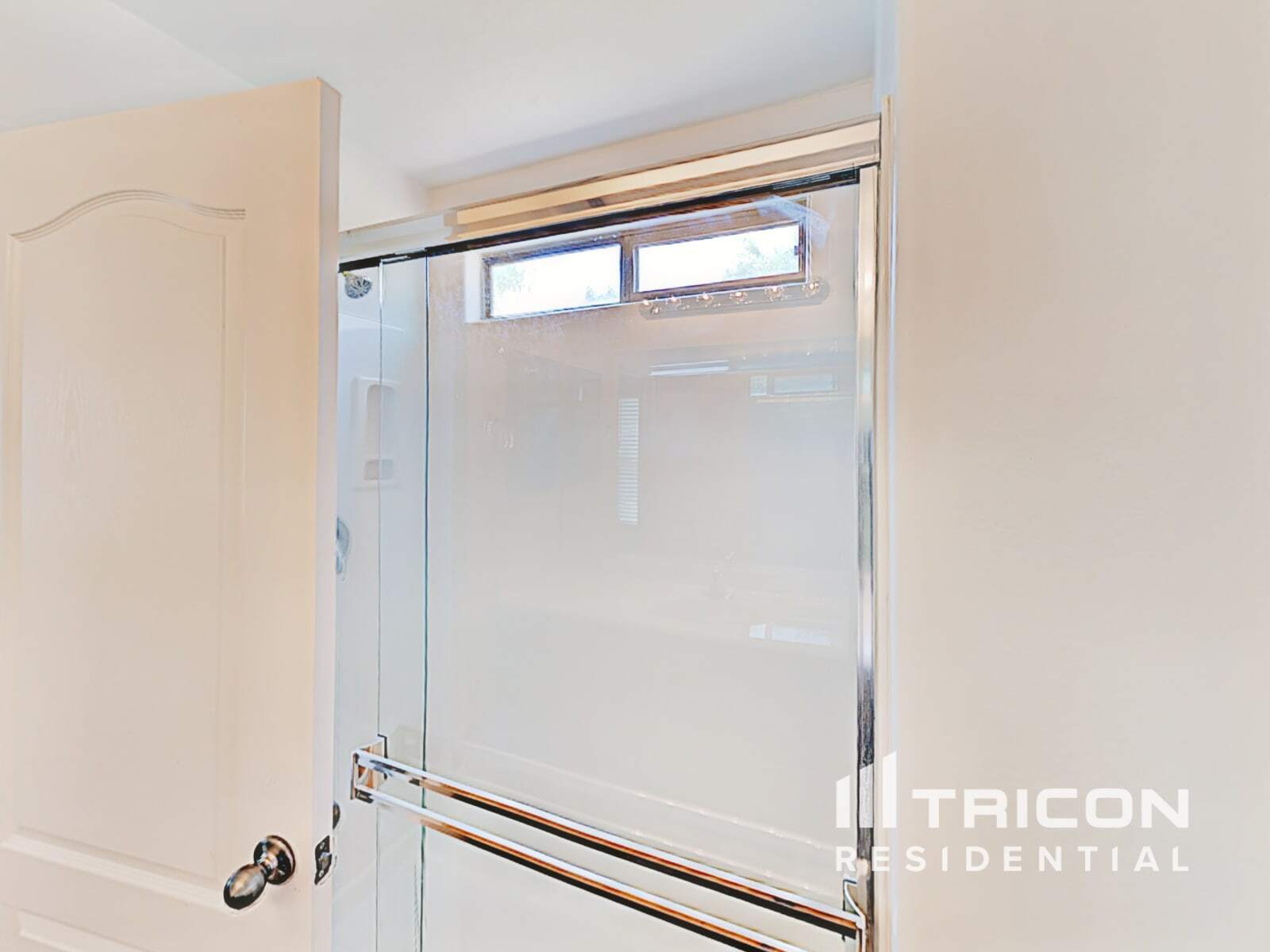 Building Photo - 1275 E Shari St