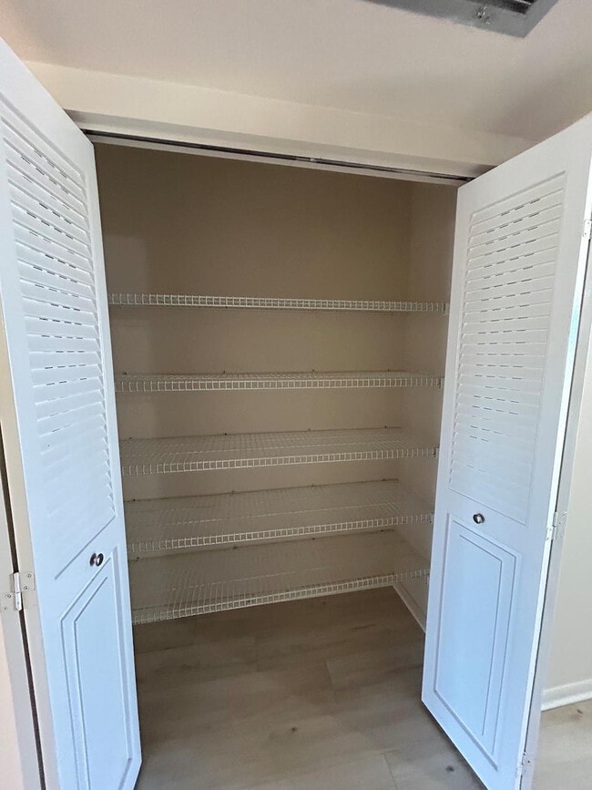 Building Photo - 4087 Cornwall E