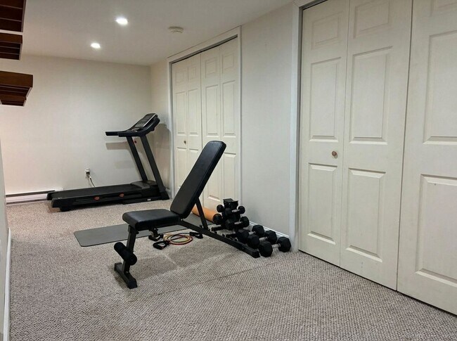 Building Photo - 1193 Hope St