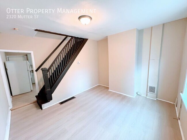 Building Photo - 2320 Mutter St