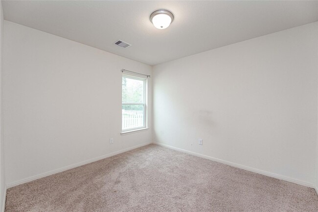 Building Photo - 184 Red Clover