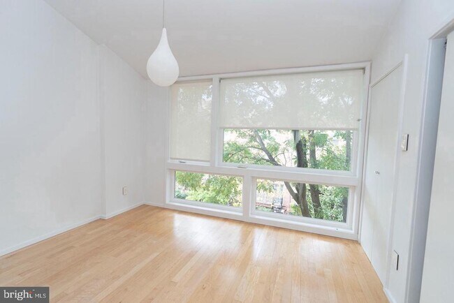 Building Photo - 1735 Naudain St