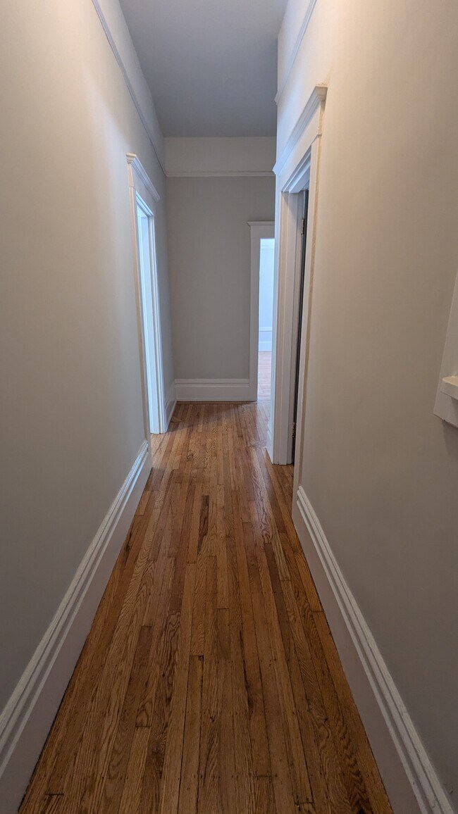 Entry - 1201 Willard St