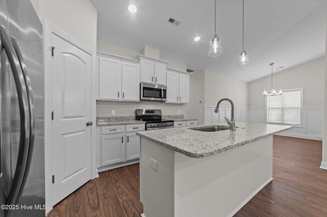 Building Photo - 4229 Laurel Rdg Dr