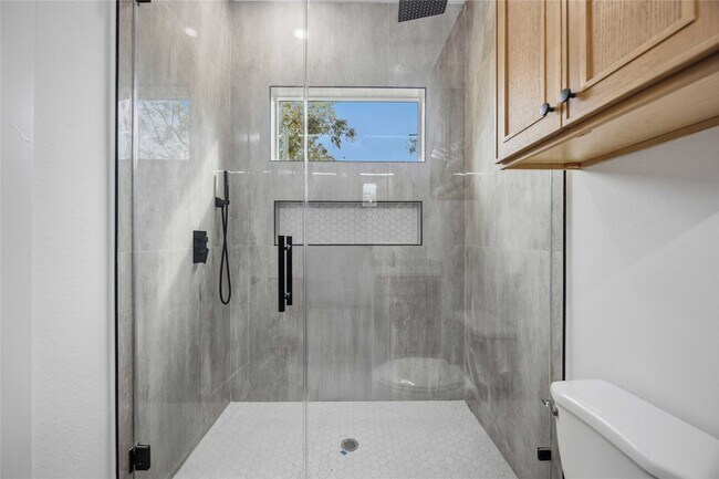 Building Photo - 9019 Comal St