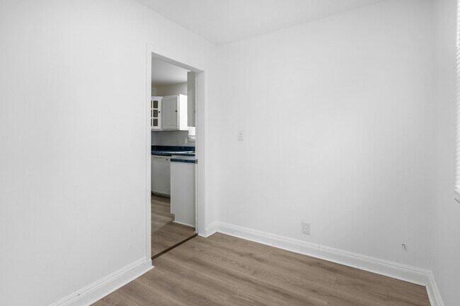 Building Photo - 14608 Alder Ave